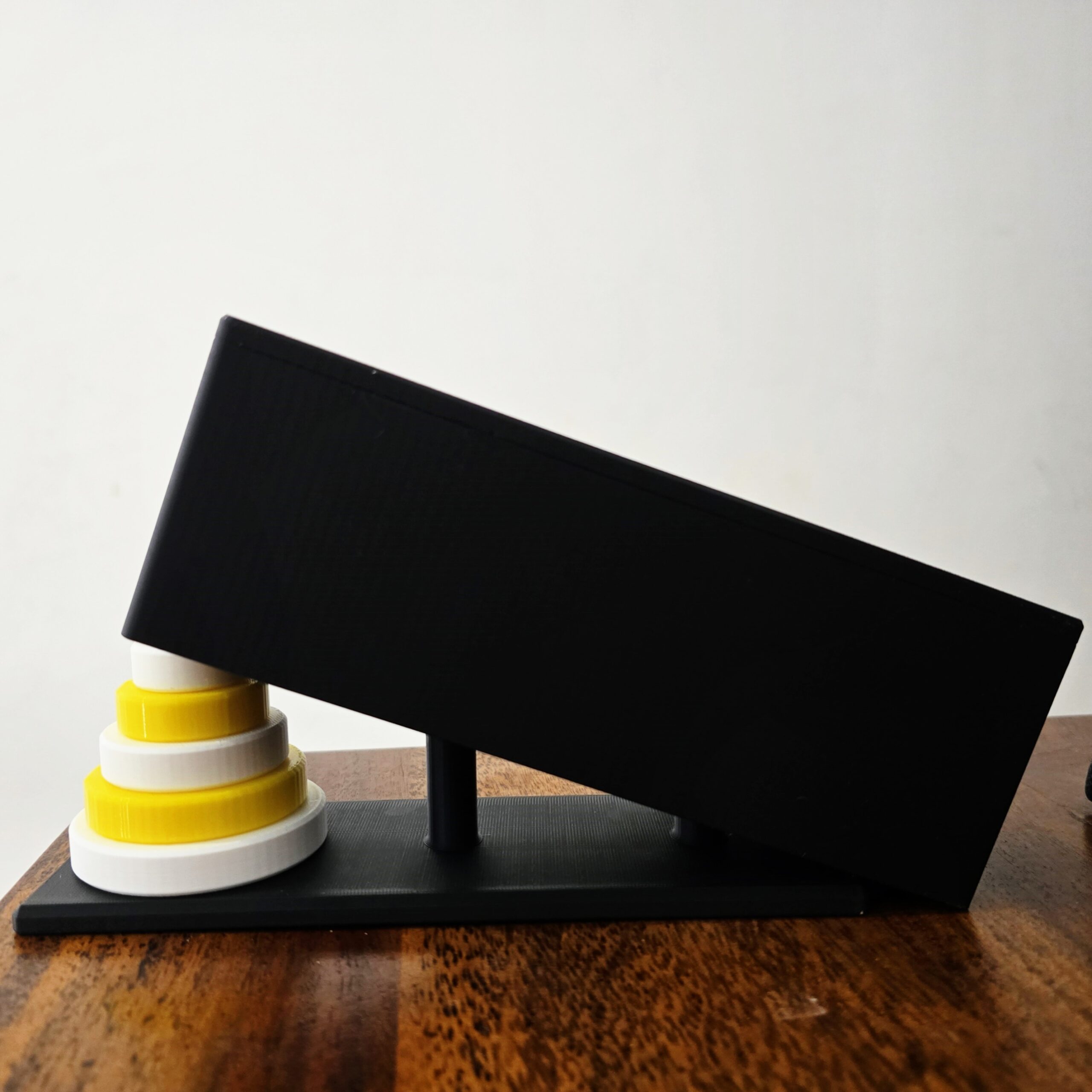 Tower of Hanoi - Classic Puzzle - Image 2